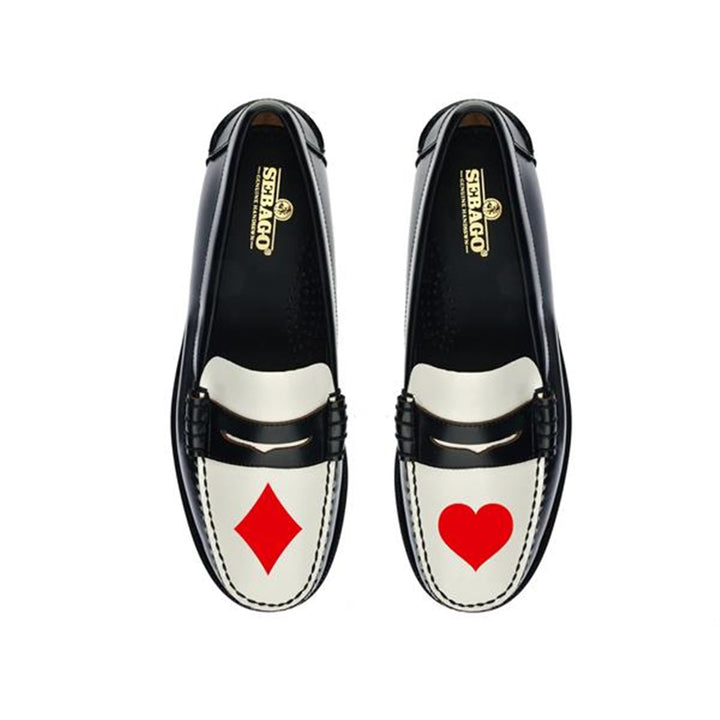 Classic Dan Gambling | Black White Red Hearts Diamonds